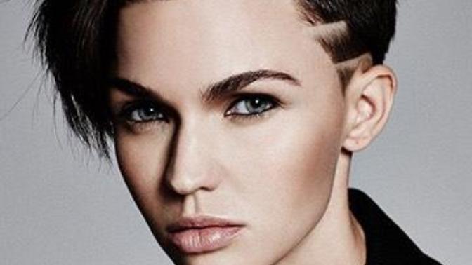 Short hair on girls: Hot or Not?