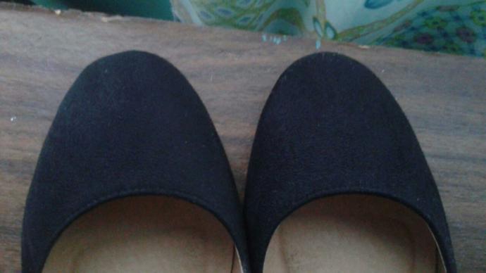Will my suede shoes get damaged if I put them in the freezer?