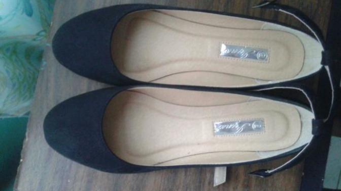 Will my suede shoes get damaged if I put them in the freezer?