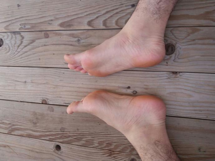 Would you care about your guy's feet size?