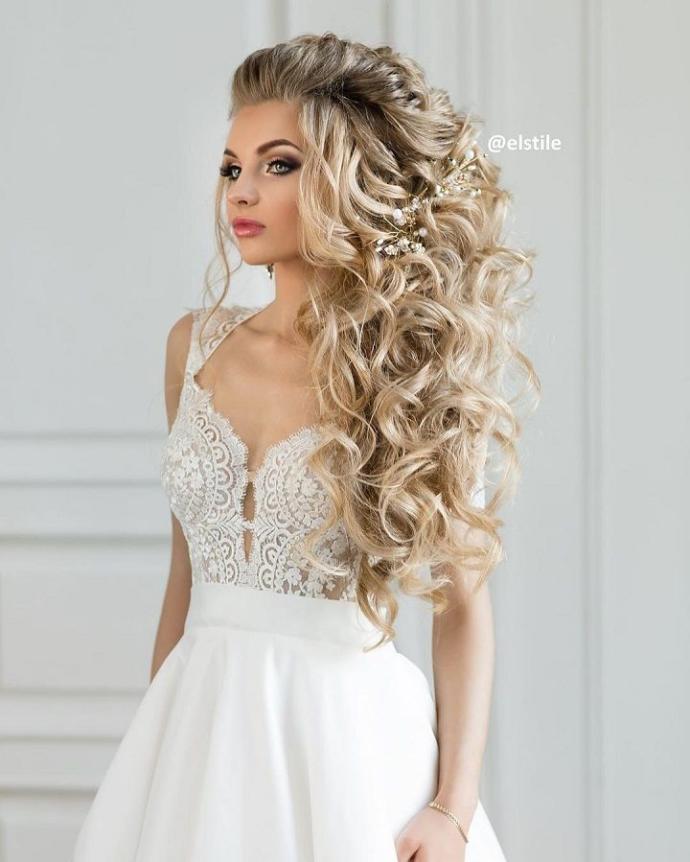 Which hairstyle is best for prom ( i dont want to go to stuctured)?