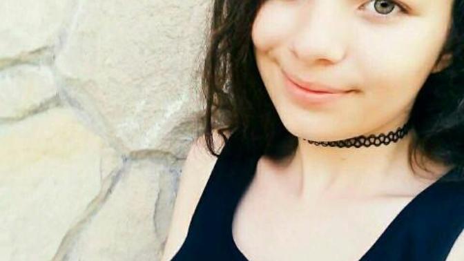 Natural look or makeup?