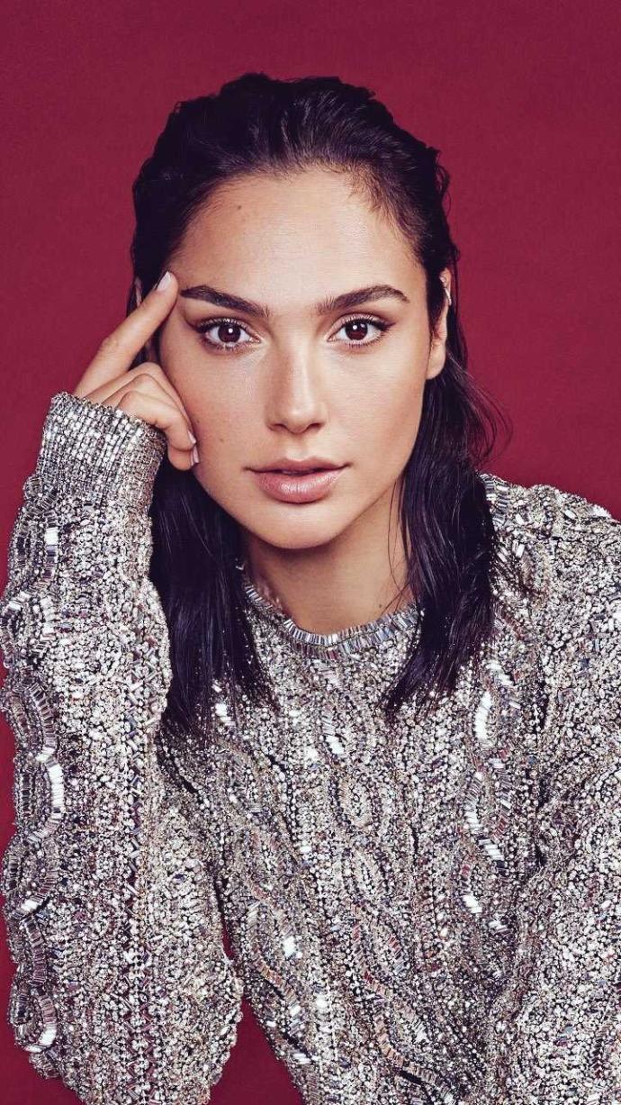 Thoughts on masculine jaws on girls?