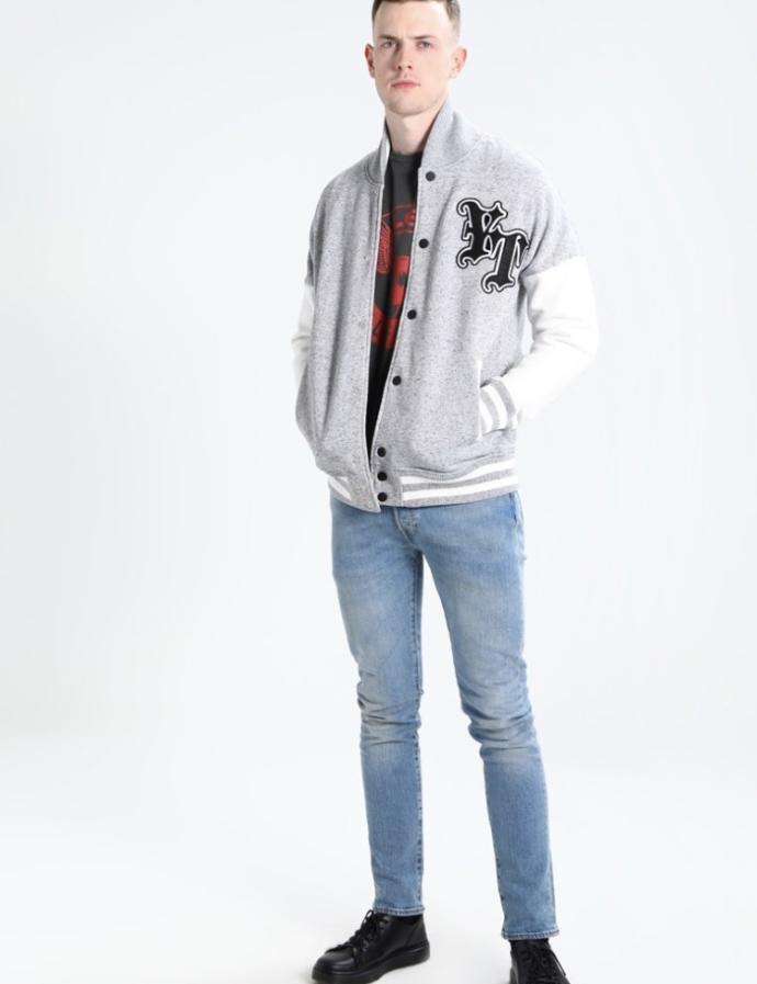 Skinny or taper jeans?