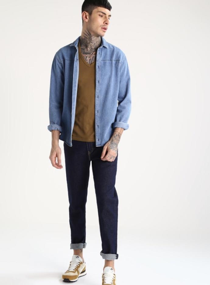 Skinny or taper jeans?