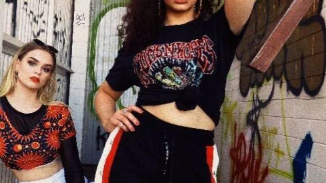 Where do you think I’m from? do you think I’m hot? would you date me?