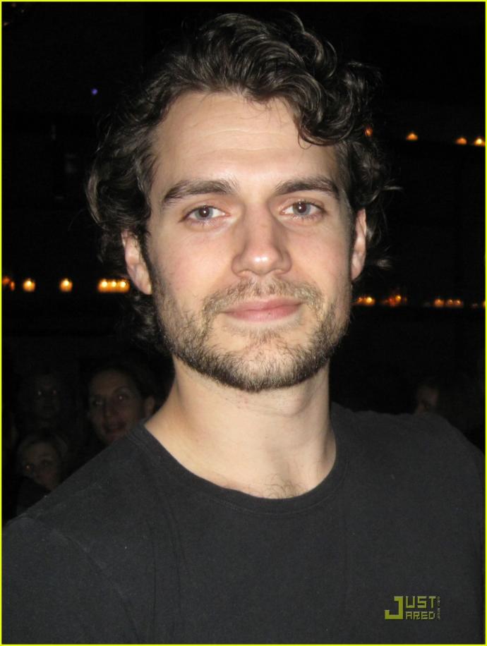 Girls, rate Henry cavill?