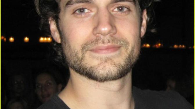 Girls, rate Henry cavill?