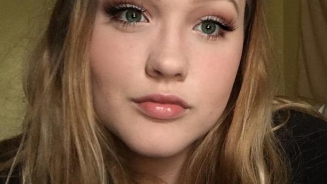 Favorite color of eyes?