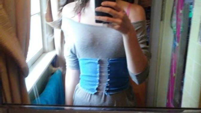 Do u think a corset makes a girl look prettier?