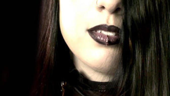 Do you want a goth GF?