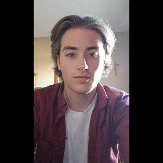 Uhh how do I look and rate me pls I'm an attention hor bruh so pls give a brotha some love or imma hunt you down and destroy your bloodline biatch?