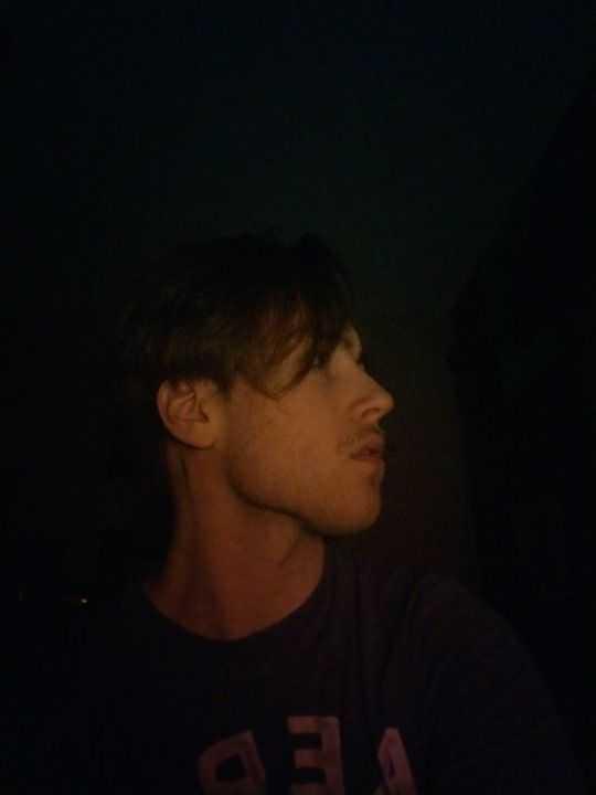 Uhh how do I look and rate me pls I'm an attention hor bruh so pls give a brotha some love or imma hunt you down and destroy your bloodline biatch?