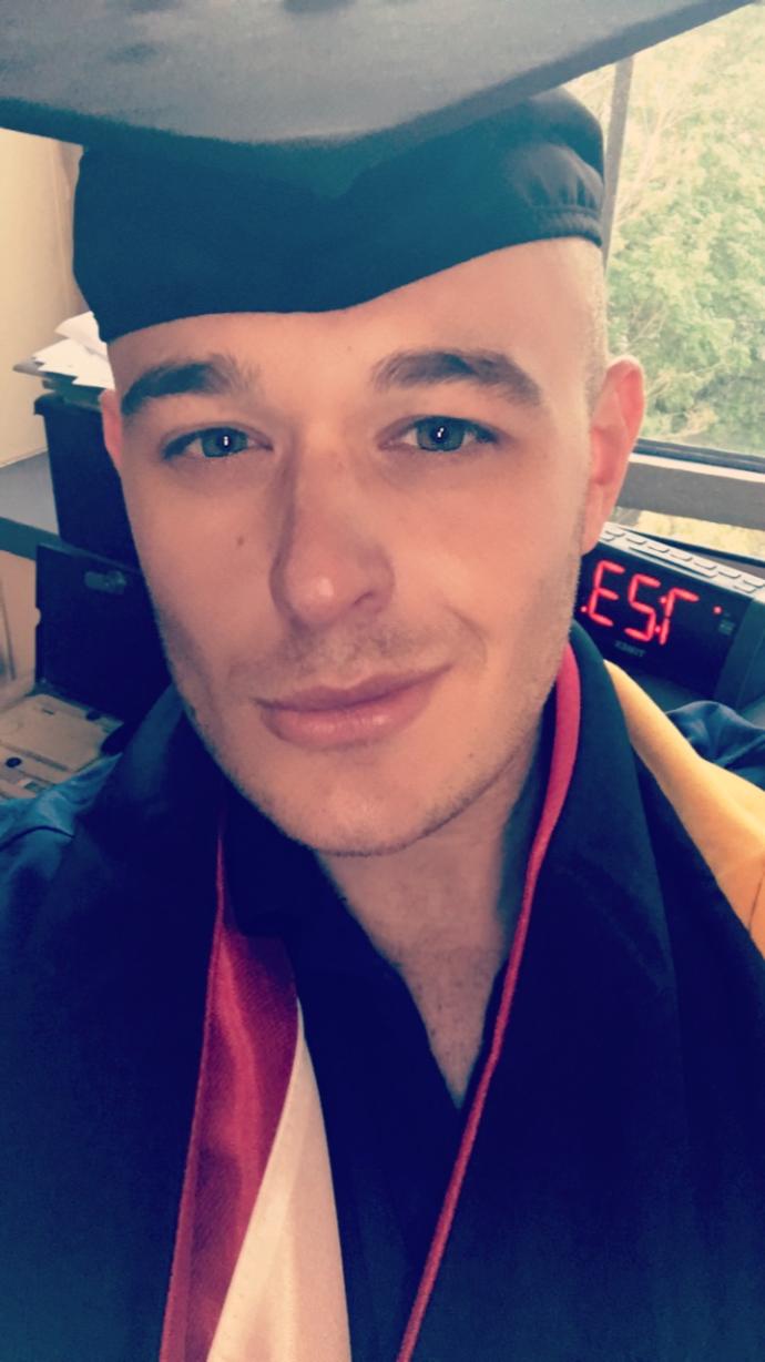 Girls, Is this guy attractive? Girs?