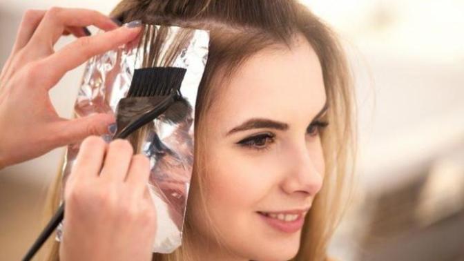 Does hair color removal basically give the same result as light bleaching?