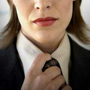She used to be a man. What will you do?