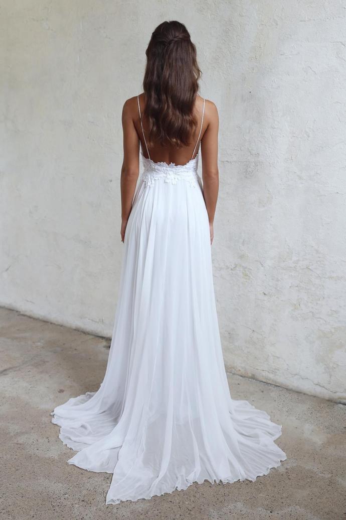 Do you like this simple wedding dress?