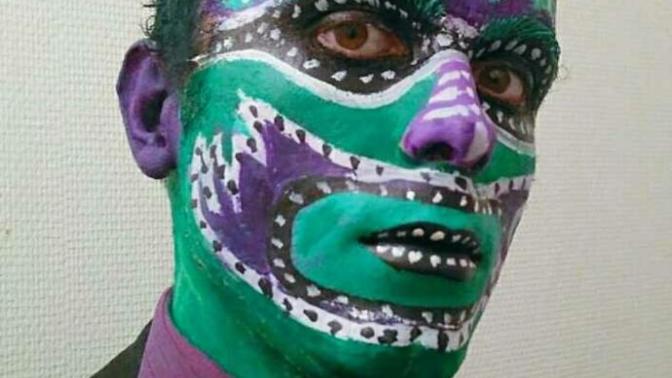 I painted my face. Do you like it? (see details)?