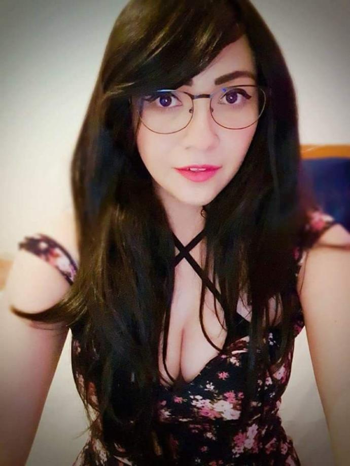 Do huge glasses make us unattractive?