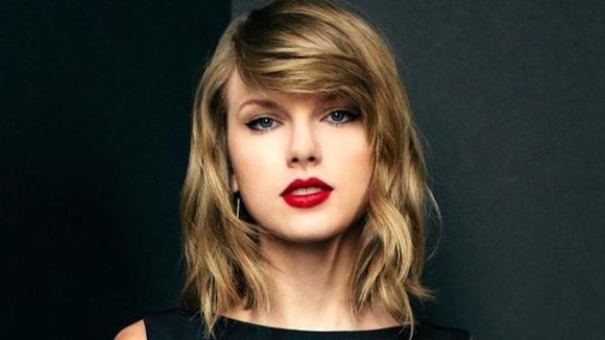 GUYS: Do you like when girls wears red lipstick?
