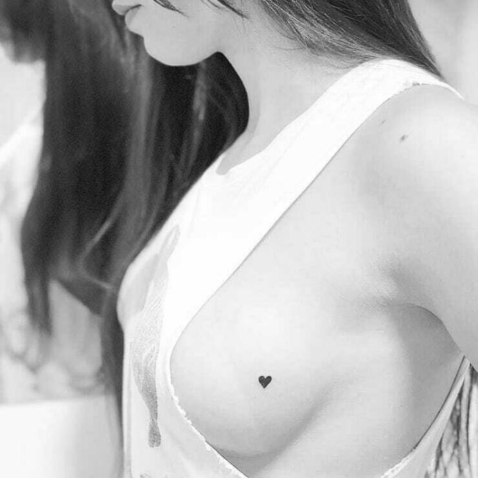 Do you mind/ care about showing or underboobs or sideboobs in public?