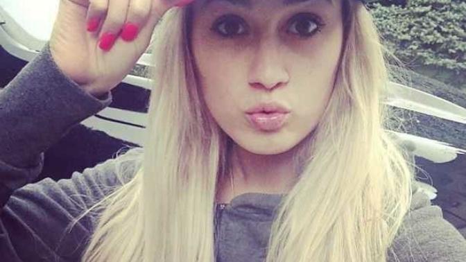 Duck face/lips, cute or nah?