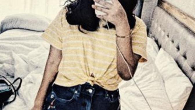What do u think of my outfit? Do u see what I expose? Do I look hot?