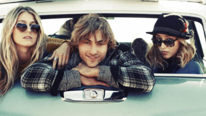 What does it mean when a guy has more female friends?