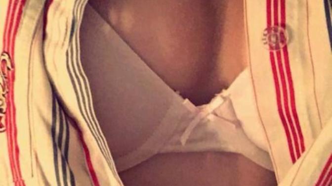 Would you consider this pic hot?