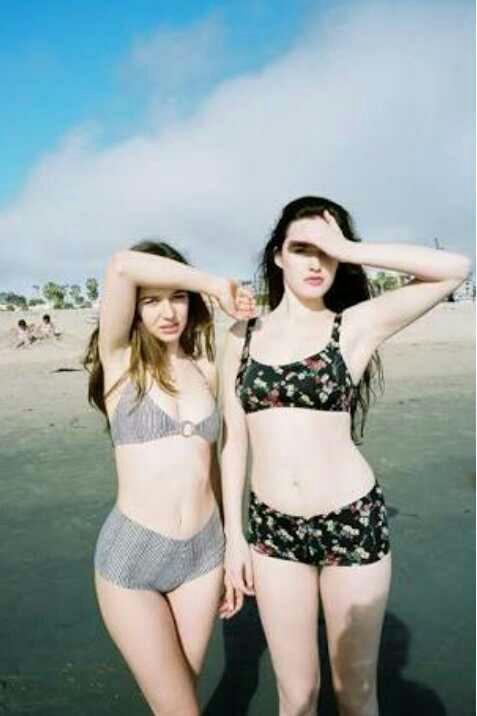 Guys, do you usually prefer a girl with tanned or pale skin?