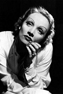 Classic Hollywood movie fans, who are your top 5 favorite actresses (females for the reading impaired) from Hollywood's 