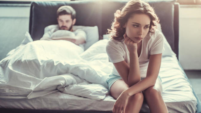 I can't post pictures with my boyfriend because of his ex, can you help me?