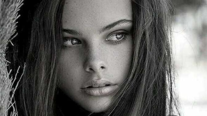 What's your favorite feature on a girl?