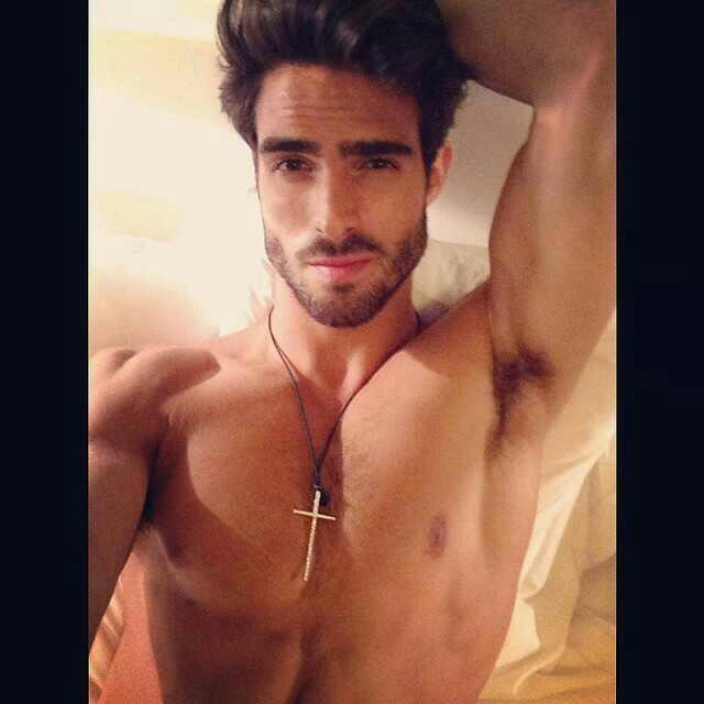 What's your opinion on shirtless selfies/ thirst traps on guys?