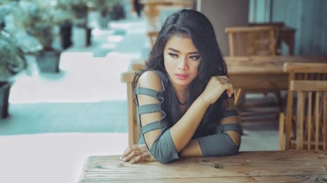 Do you think EVERYONE is capable of CHEATING given the right circumstances?