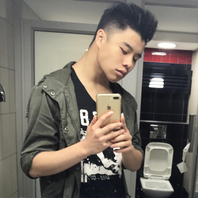 Which picture is best for a profile picture? Rate me out of 10?