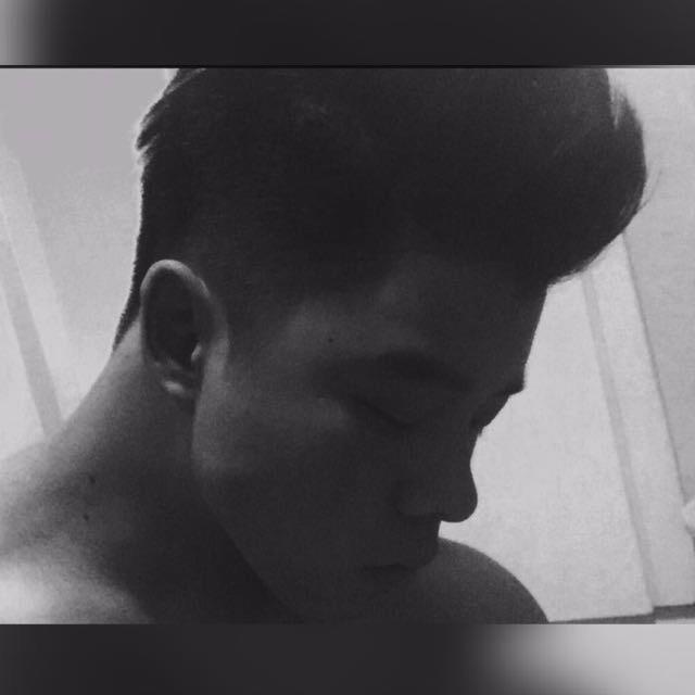 Which picture is best for a profile picture? Rate me out of 10?