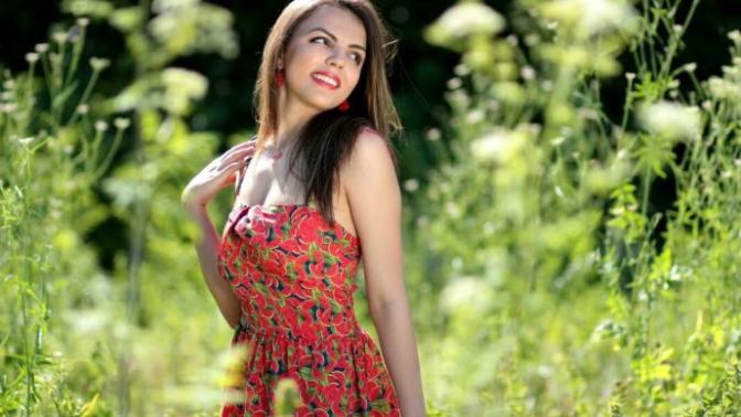 Do you think looks are first priority for guys in women?