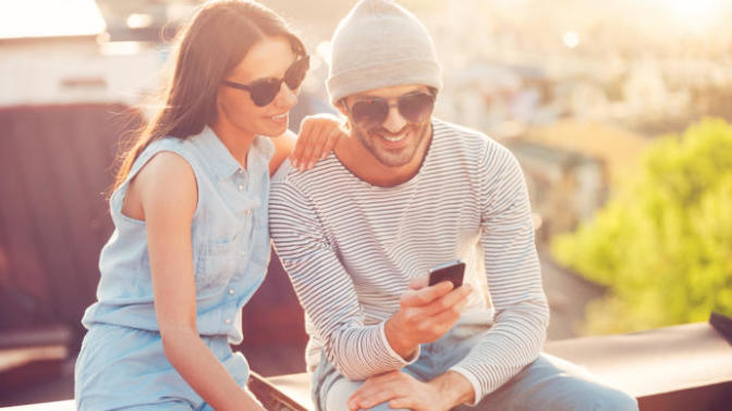 Would you let your boyfriend or girlfriend go through your phone?