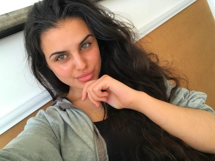 Which girl is prettier?