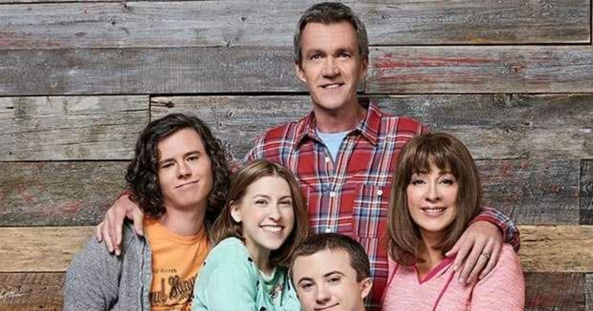 Rate this sitcom: The Middle? - GirlsAskGuys