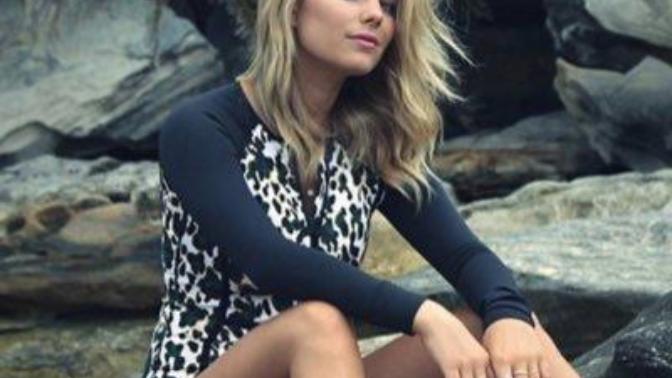 Rate the looks of this actress out of 10?