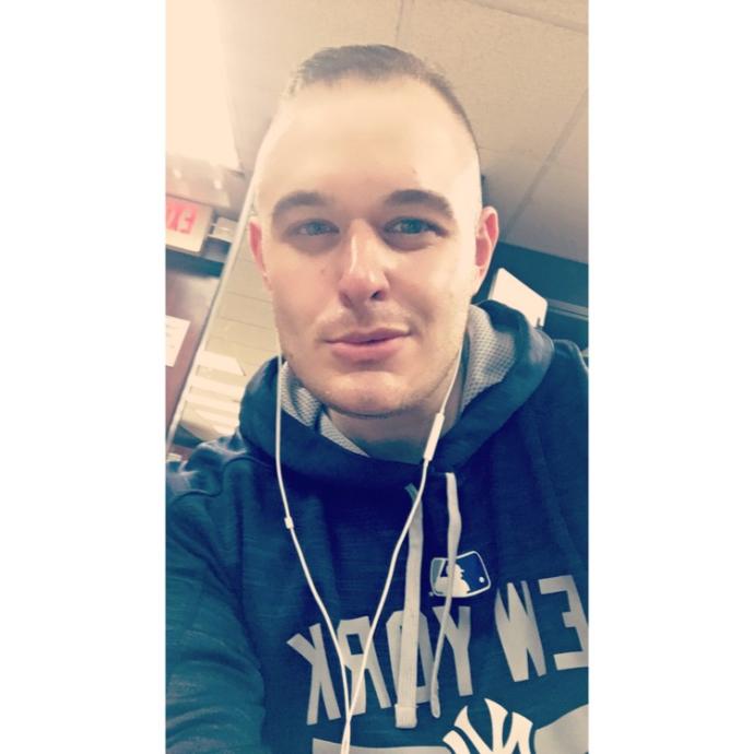 Girls, Rate this guy girls? 1-10?