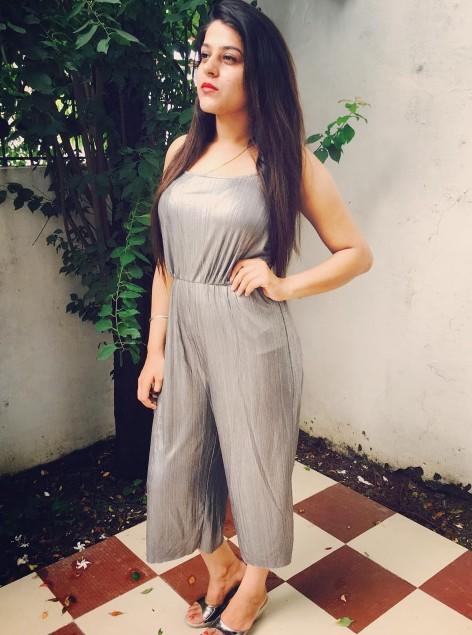 Hey G@Gers, how am I looking in this jumpsuit? My mum gifted it to me on her birthday today 😁?