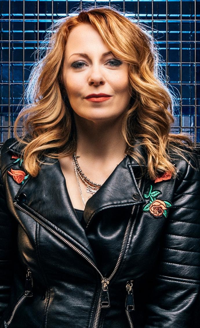 Which of the following Rock chicks is the sexiest?
