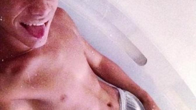 New boyfriend sending me pics?