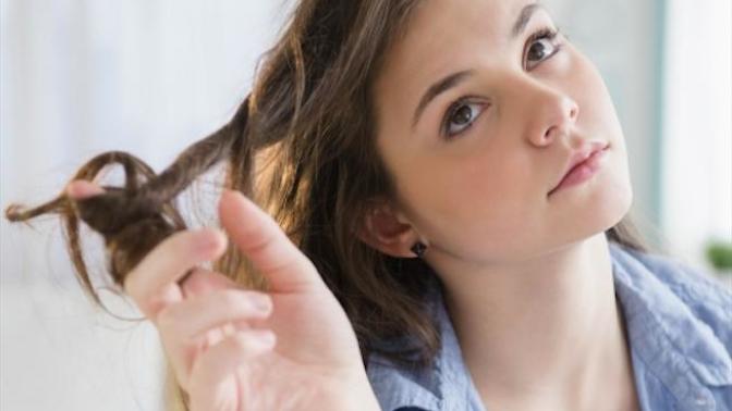Girls, what female mannerism do you do the most and guys what is your favorite mannerism that girls do?