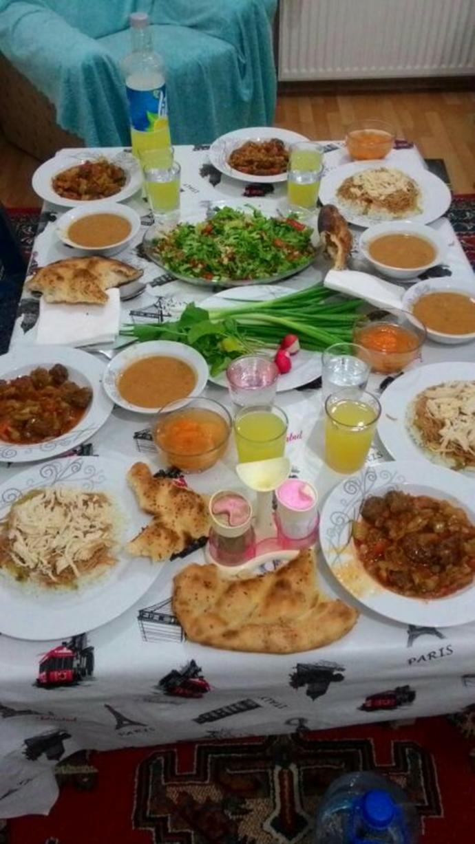 Who are wants to eat?