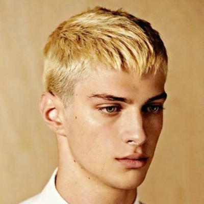 Does anyone else think light hair looks so good against dark eyebrows?
