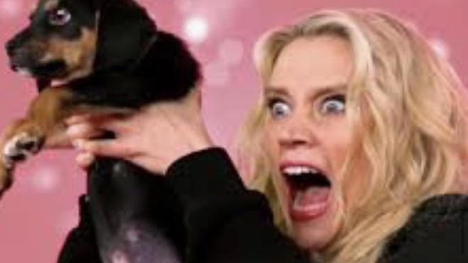 Does anyone else think Kate McKinnon is ridiculously attractive?